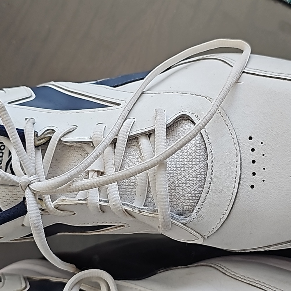 Mens Reeboks - Picture 5 of 6